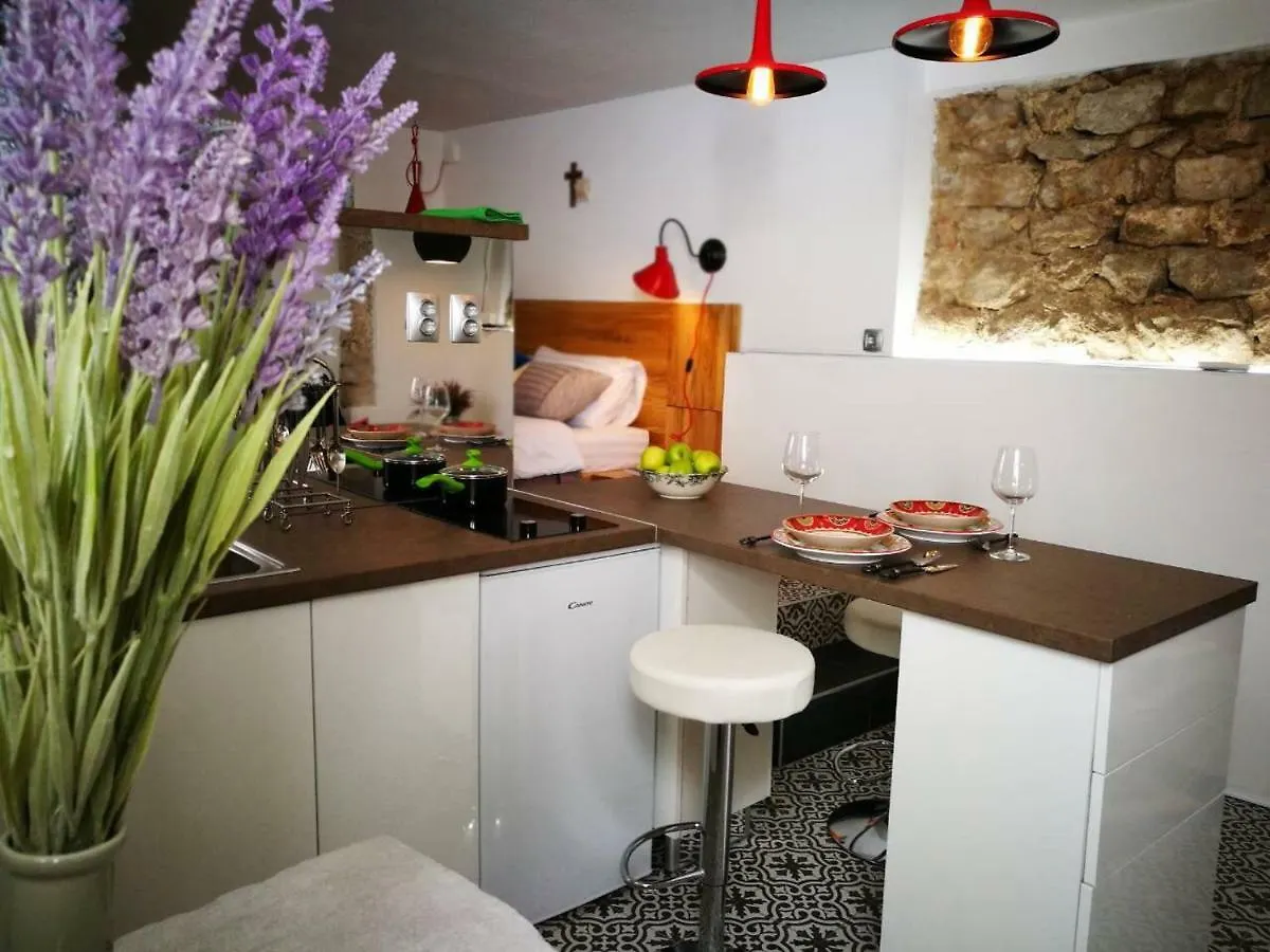 Cres Studio Till Apartment