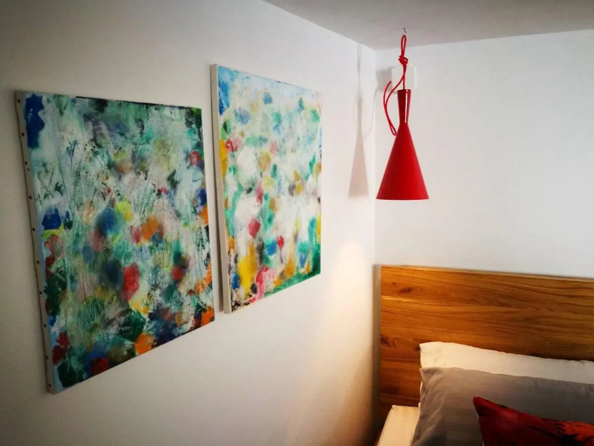 Cres Studio Till Apartment