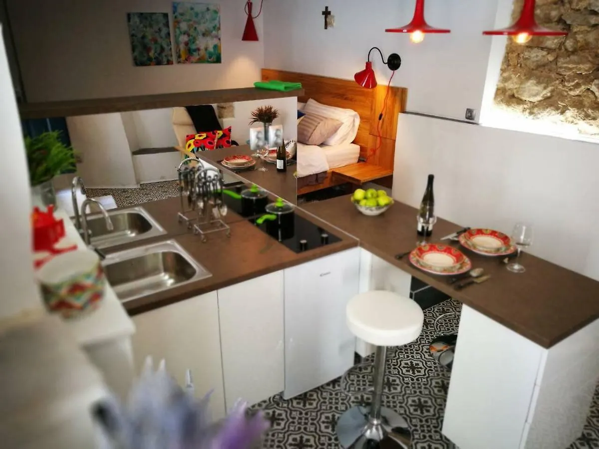 Cres Studio Till Apartment