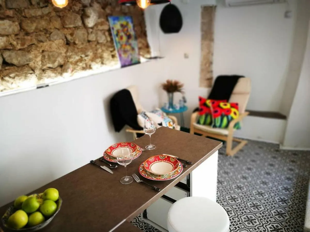 Cres Studio Till Apartment