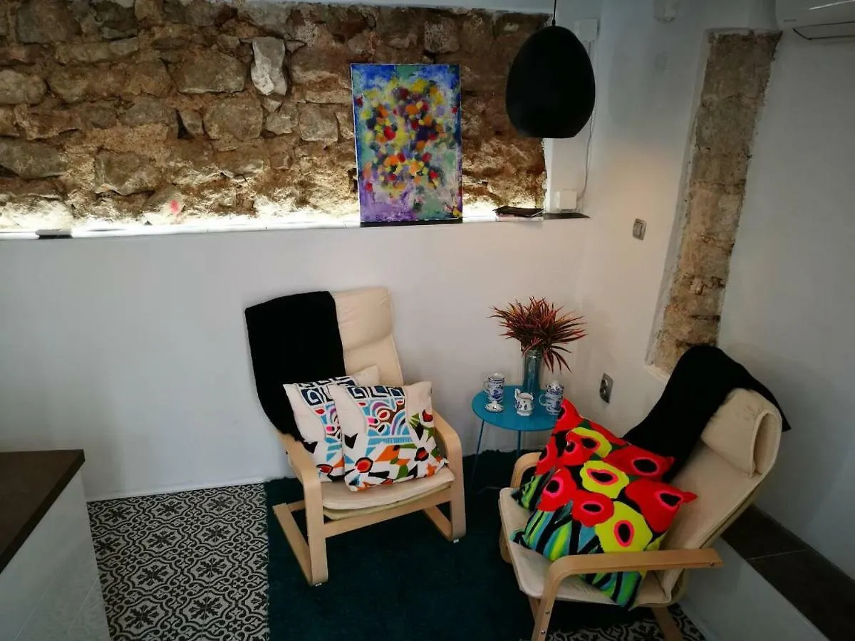 Cres Studio Till Apartment