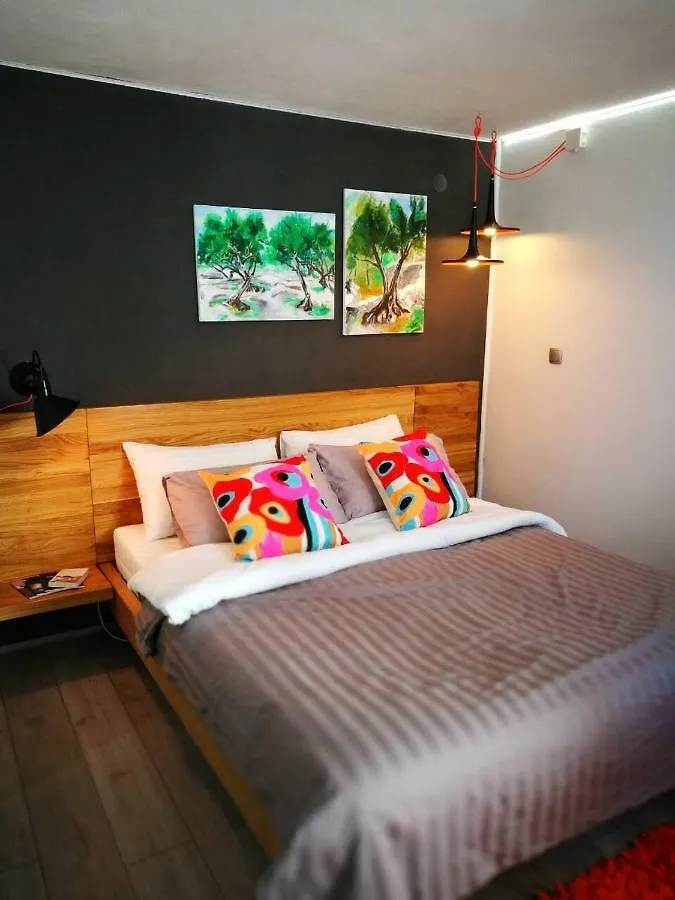 Cres Studio Till Apartment